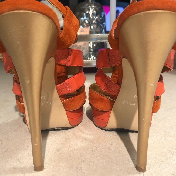 3/20$ Orange Aldo Pumps Size 36 ( Fits a US 7** ) - Picture 4 of 6